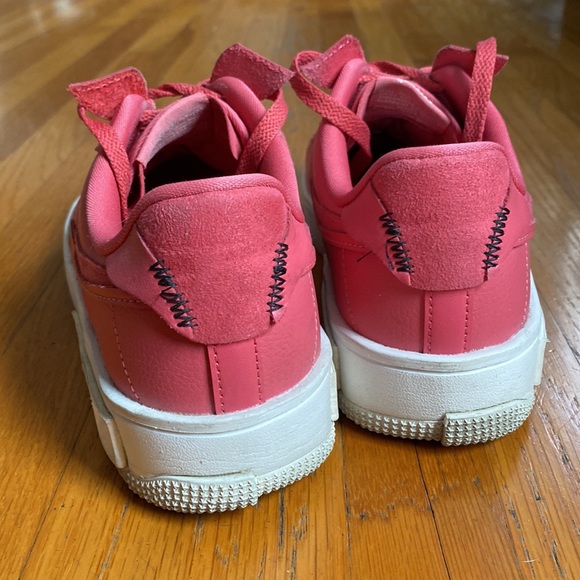 Nike React Hot Pink Air Max - Picture 2 of 7